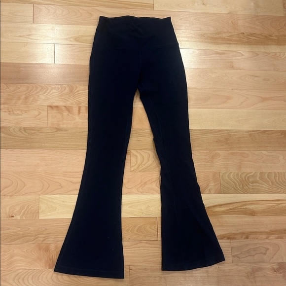 Lululemon Navy Flared Align Leggings, size 6. - Picture 1 of 2